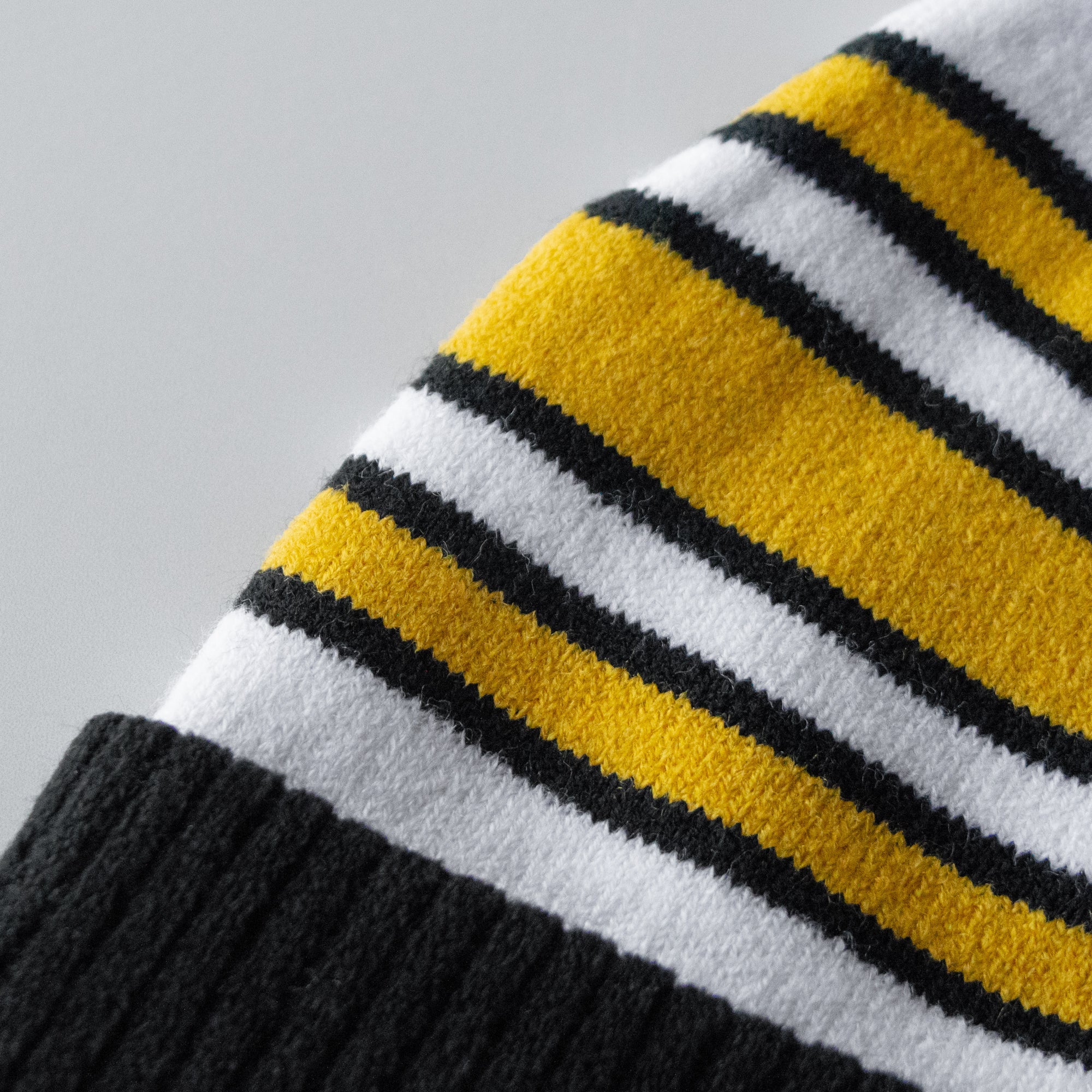 Pittsburgh Team Stripe Pom Beanie
