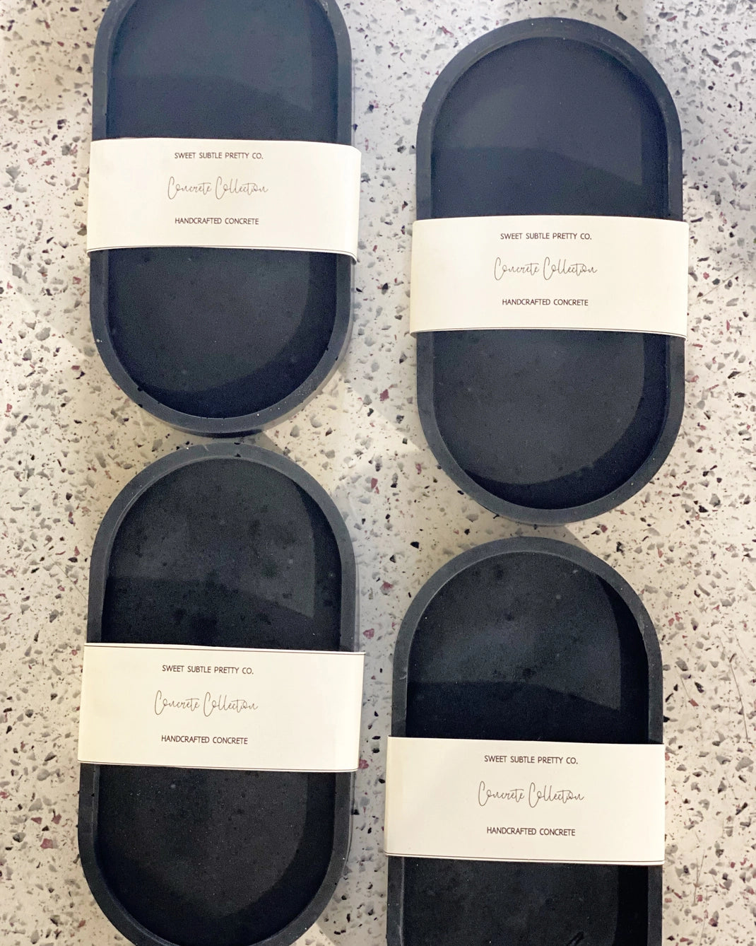 The Oval Concrete Tray - Medium
